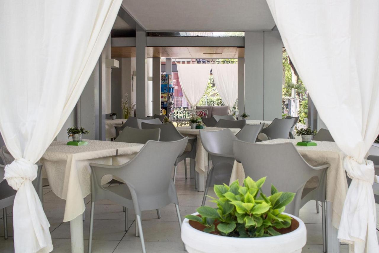 Hotel Nuova Riccione Zewnętrze zdjęcie