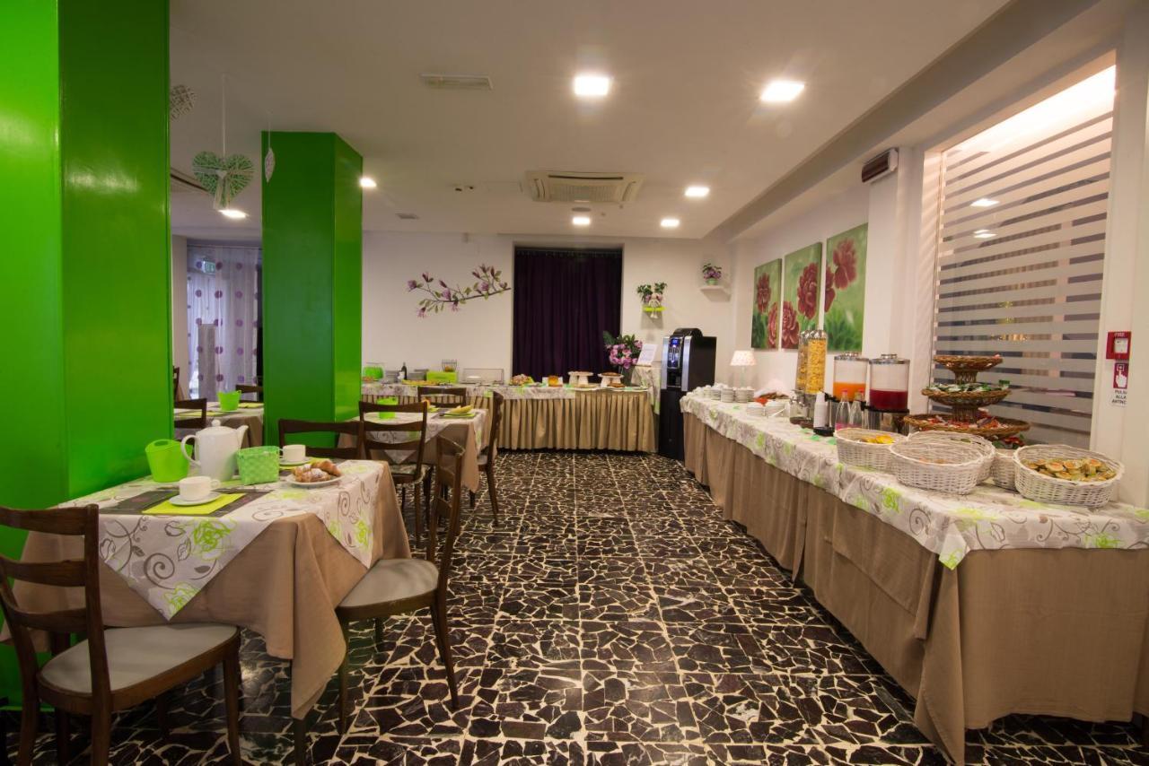 Hotel Nuova Riccione Zewnętrze zdjęcie